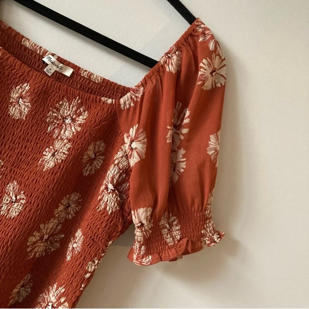Madewell Georgette Lucie Puff-Sleeve Smocked Bodice Top in Moody Blooms Size M